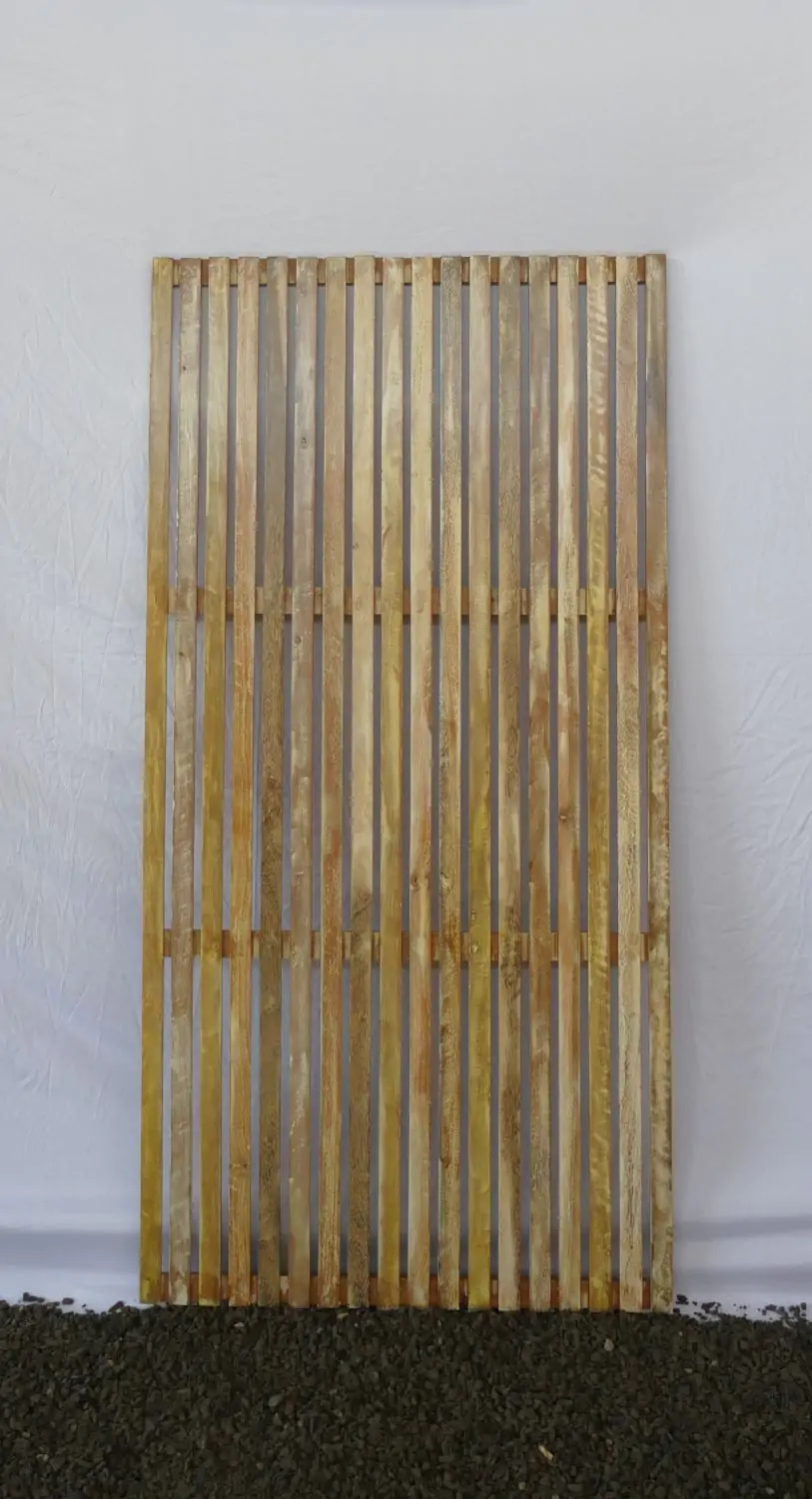  Product image 1 of the product “bamboo weave fence with laminated surround finished with 2 coats of pu ”